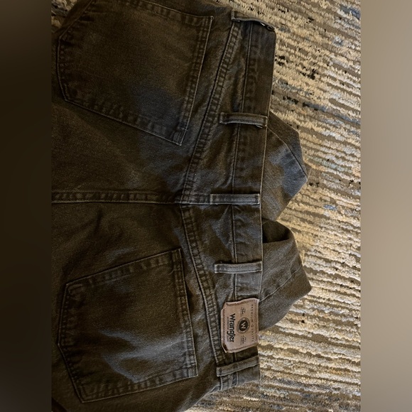 Wrangler Dark Wash Jeans - Picture 3 of 4